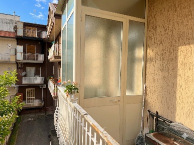 Foto Appartamento in Via Antonio Maugeri 22, Aci Sant'Antonio di 100 m²
