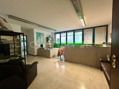 Foto Ufficio in Via Marco Minghetti 16, San Bonifacio Centro di 70 m²