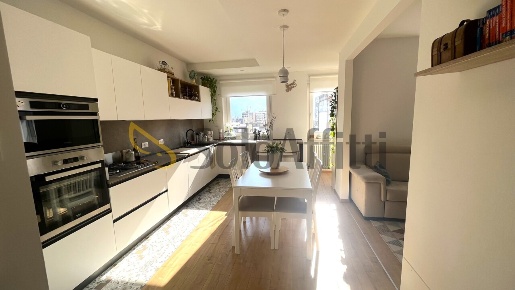 Foto Appartamento in Via Milano, Bolzano di 60 m² con 4 locali in affitto