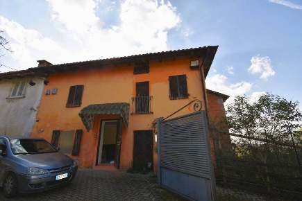 Foto Casa indipendente in via Bertola, Belveglio di 138 m² con 5 locali