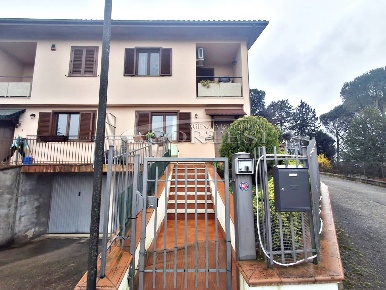 Foto Villa a schiera a Perugia di 145 m² con 5 locali in vendita