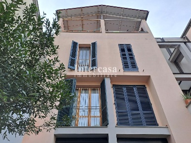 Foto Villa a schiera a Fiesole Compiobbi di 108 m² con 6 locali in vendita