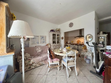 Foto Appartamento a Castellina Marittima di 65 m² con 4 locali in vendita