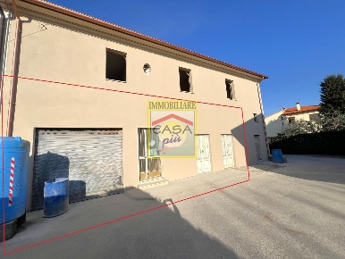 Foto Appartamento a Cascina Titignano - Visignano di 130 m² con 5 locali