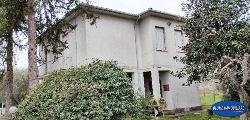 Foto Casa indipendente a Massarosa Massarosa Paese di 270 m² con 7 locali