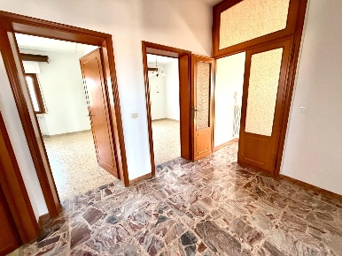 Foto Appartamento a Ponsacco di 125 m² con 6 locali in vendita
