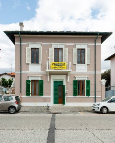 Foto Appartamento a Pisa Marina di Pisa di 116 m² con 6 locali in vendita