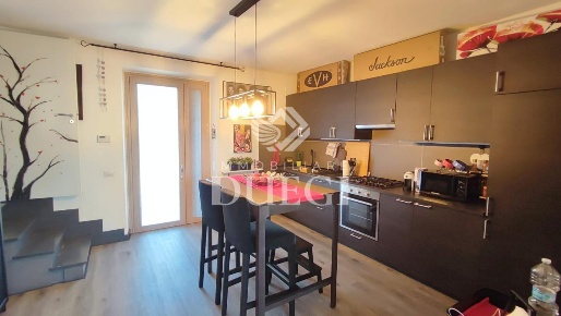 Foto Villa a schiera a Viareggio Torre del Lago di 110 m² con 4 locali