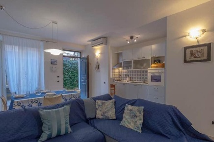 Foto Appartamento a Viareggio Lungomare di 75 m² con 3 locali in affitto