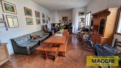 Foto Villa a schiera a Ponsacco Centro di 212 m² con 6 locali in vendita