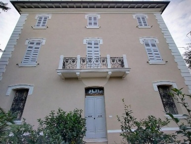 Foto Villa unifamiliare in viale Trieste, Potenza Picena Centro di 603 m²