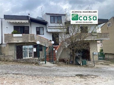 Foto Casa indipendente in Viale dei Tigli 79, San Cataldo Centro di 180 m²
