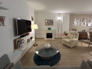 Foto Appartamento in Via Liguria 1, Grottaglie di 100 m² con 4 locali