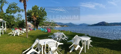 Foto Appartamento a Arona Centro di 120 m² con 4 locali in vendita