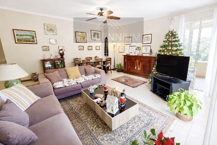 Foto Appartamento a Arona Centro di 129 m² con 3 locali in vendita