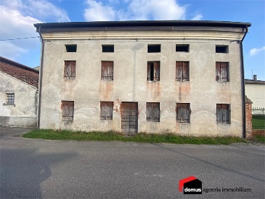 Foto Rustico a Montecchio Precalcino di 240 m² in vendita