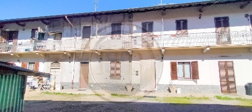 Foto Case semi ndipendenti in via Arconti 34, Gallarate Cedrate di 130 m²