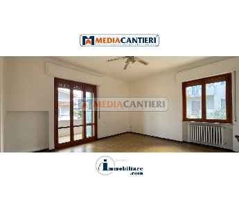 Foto Appartamento in Via Pier Fortunato Calvi 8, Pescara di 130 m²