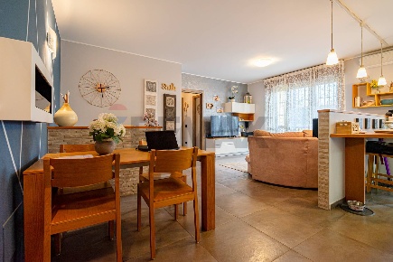 Foto Appartamento in via Vespri Siciliani 5, Parabiago San Lorenzo