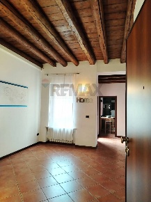 Foto Appartamento a Verona Borgo Roma di 90 m² con 4 locali in vendita
