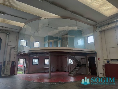 Foto Capannone industriale in Via Piave 39, Treviolo Centro di 350 m²