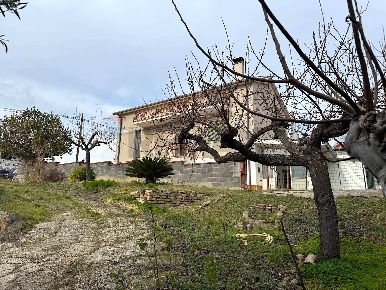 Foto Casa indipendente in Via Rizzacorno 131, Lanciano Rizzacorno di 234 m²