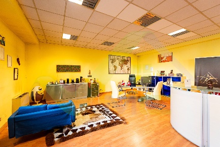 Foto Capannone industriale in VIA PASUBIO, Tribiano Pasubio di 694 m²