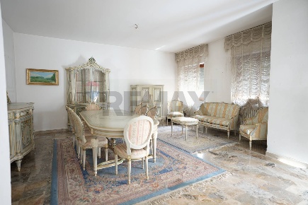 Foto Appartamento in Via Milano 25, Lanciano Centro di 155 m² con 5 locali