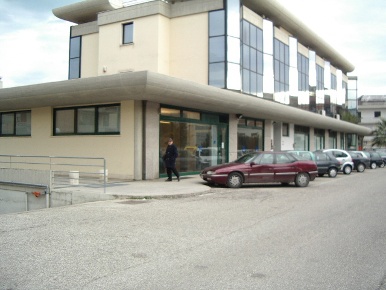 Foto Magazzino in Largo Danubio, San Benedetto del Tronto Porto d'Ascoli