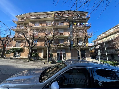 Foto Appartamento a Lanciano Centro di 134 m² con 6 locali in affitto