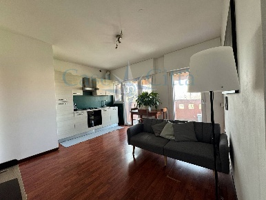 Foto Appartamento in Via dei Pioppi, Cesano Boscone Centro di 45 m²