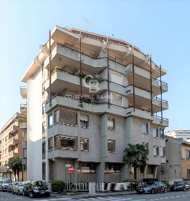 Foto Ufficio in VIA MAMELI 14, Busto Arsizio Frati di 38 m² con 2 locali