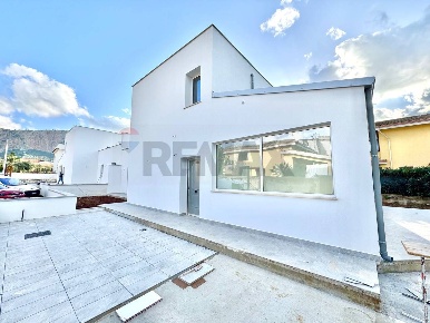 Foto Appartamento in Via Martora snc, Carini Milioti di 113 m² con 4 locali