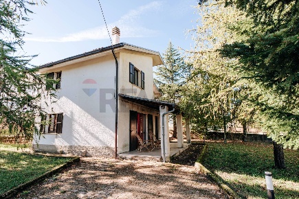 Foto Villa unifamiliare in Via Nuova Rotabile snc, Rosello di 120 m²