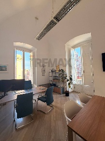 Foto Ufficio a Bari Murat di 30 m² con 1 locali in affitto