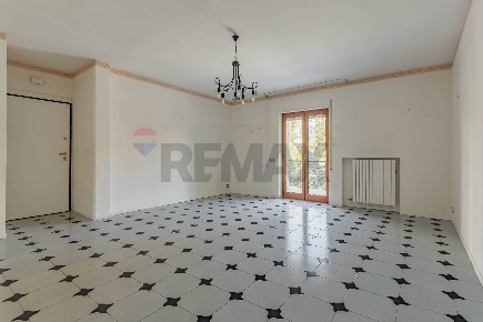Foto Appartamento in Strada San Girolamo 46, Bari San Girolamo di 106 m²