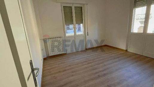 Foto Ufficio in Via Giuseppe Garibaldi 1, Foligno Centro Storico di 100 m²