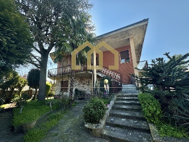Foto Villa unifamiliare in Via Castellaro, Corteolona e Genzone Corteolona