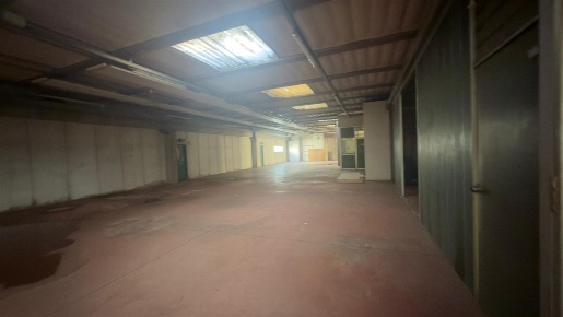 Foto Capannone industriale a Verano Brianza di 1000 m² in affitto