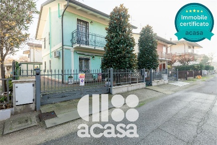 Foto Villa bifamiliare in Via Segantini, Cesenatico Valverde di 101 m²