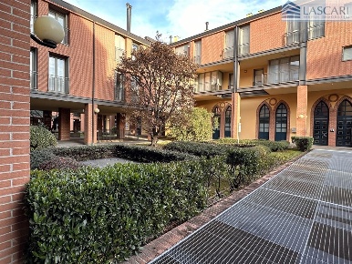 Foto Negozio in Via Andrea Previtali, Bergamo Stazione di 40 m² in affitto