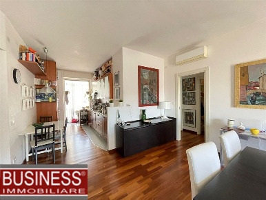 Foto Appartamento in viale Lazio, Milano Cadore di 105 m² con 3 locali