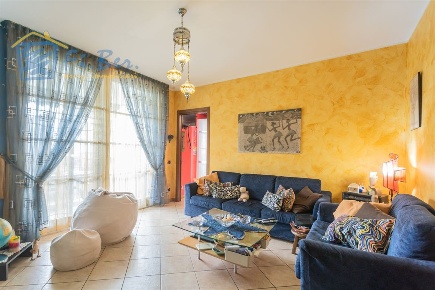 Foto Appartamento in Via Marconi, Pioltello Centro di 100 m² con 3 locali