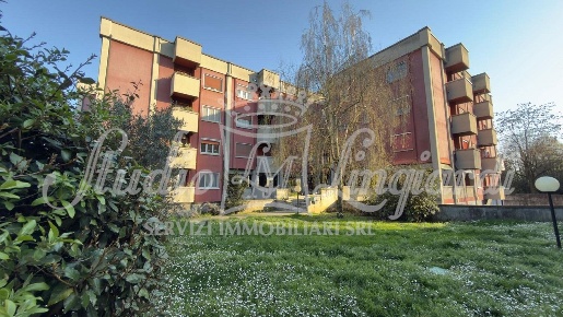 Foto Appartamento in via Fratelli Baggi, Lodi di 97 m² con 3 locali