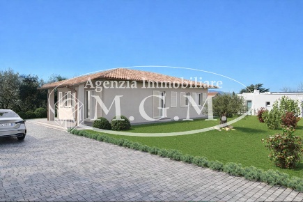 Foto Casa indipendente a Santa Maria a Monte Centro di 134 m² con 5 locali