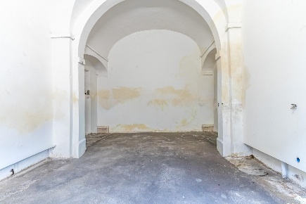 Foto Box a Empoli Pontorme - Cortenuova di 26 m² con 1 locali in vendita