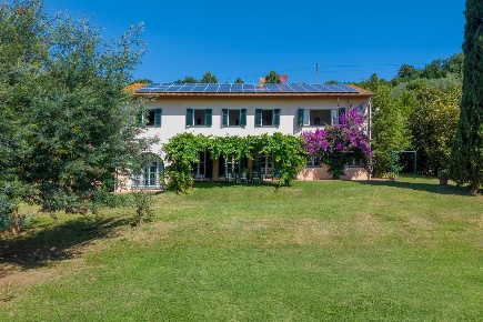 Foto Casale a Vecchiano di 750 m² con 23 locali in vendita