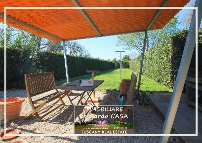 Foto Casale a Empoli Stazione - Agenzia delle Entrate di 55 m² con 3 locali