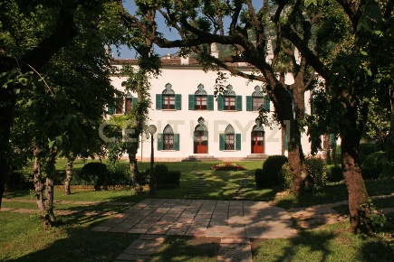 Foto Villa unifamiliare in Via Adige 25, Brentino Belluno Rivalta