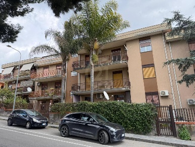 Foto Appartamento in via fiume 120, Belpasso Centro di 106 m² con 3 locali